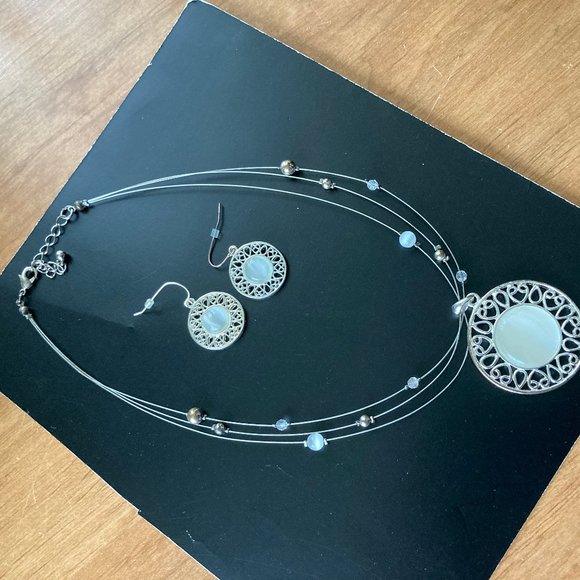 Silver & Mother of Pearl Look Medallion Necklace & Earrings - Picture 4 of 4